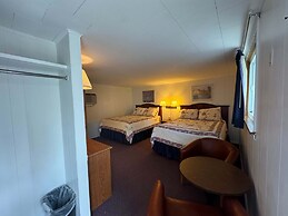 Beachcomber of Mackinaw