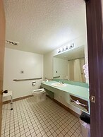 Beachcomber of Mackinaw