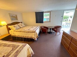 Beachcomber of Mackinaw