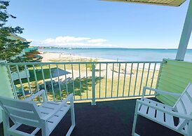 Beachcomber of Mackinaw