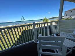 Beachcomber of Mackinaw