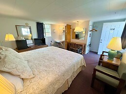 Beachcomber of Mackinaw