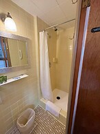 Beachcomber of Mackinaw