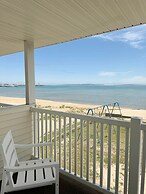 Beachcomber of Mackinaw