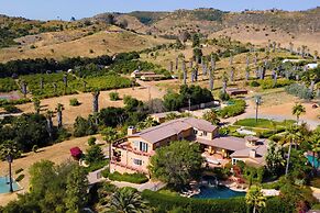 Keys Creek & Casita - Avantstay Sleeps 30 Estate Vineyard, Pool, Court