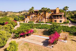 Keys Creek & Casita - Avantstay Sleeps 30 Estate Vineyard, Pool, Court