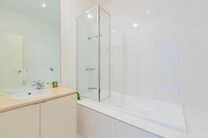 3 Bedroom Condo - Access to Pool Torquay