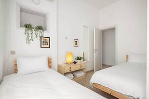 Ben Yehuda Green Charm by Sea N' Rent