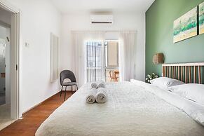 Ben Yehuda Green Charm by Sea N' Rent