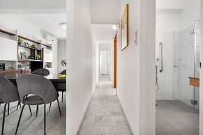 Ben Yehuda Green Charm by Sea N' Rent