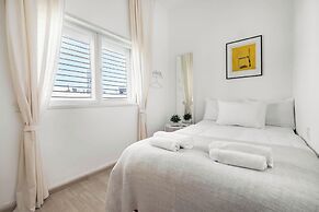 Ben Yehuda Green Charm by Sea N' Rent