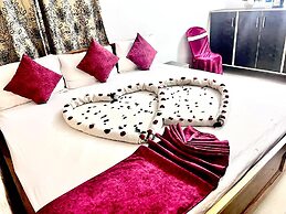 Hotel Meera Dham