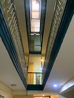 Rightway Hotel & Restaurant