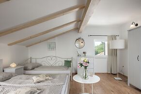 Villa Anna With Private Pool And Garden