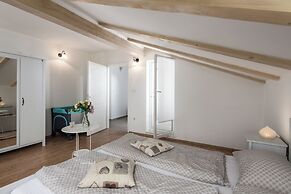 Villa Anna With Private Pool And Garden