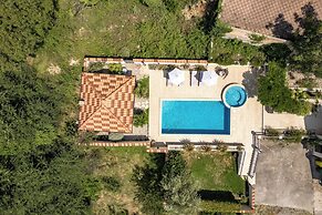 Villa Anna With Private Pool And Garden