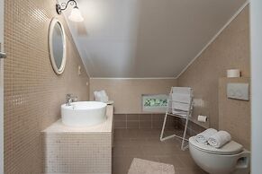Villa Anna With Private Pool And Garden