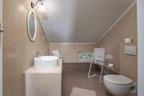 Villa Anna With Private Pool And Garden