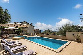 Villa Anna With Private Pool And Garden