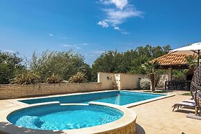 Villa Anna With Private Pool And Garden