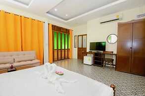 Karnie Cheer Pool Villa & Resort Pattaya