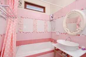 Karnie Cheer Pool Villa & Resort Pattaya