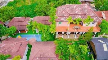 Karnie Cheer Pool Villa & Resort Pattaya