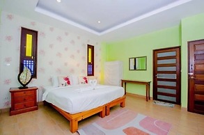 Karnie Cheer Pool Villa & Resort Pattaya