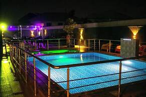 De Bay Lux Hotel and suits