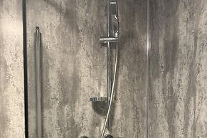 3 Bed-sleeps 5- Garden-pets-parking