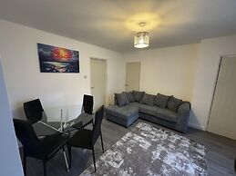 3 Bed-sleeps 5- Garden-pets-parking