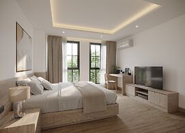 Leon Lasalle Hotel & Residences