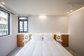LIVIN Hotel
