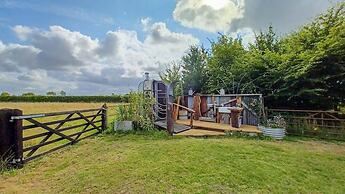 Little Lodge Glamping