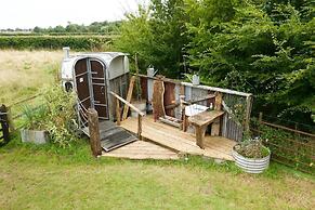 Little Lodge Glamping