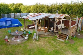 Little Lodge Glamping