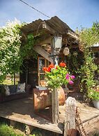 Little Lodge Glamping