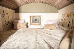 Little Lodge Glamping