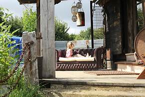 Little Lodge Glamping