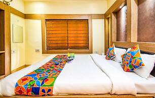 Goroomgo The Moon Residency Kolkata