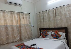 Goroomgo The Moon Residency Kolkata