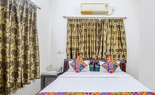 Goroomgo The Moon Residency Kolkata