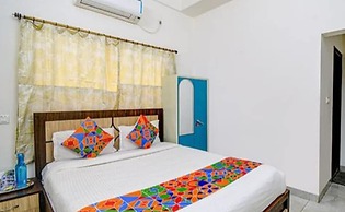 Goroomgo The Moon Residency Kolkata