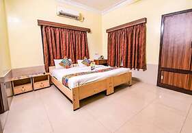 Goroomgo The Moon Residency Kolkata