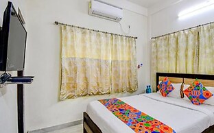 Goroomgo The Moon Residency Kolkata