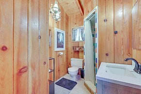 Peaceful Wooden Cabin, 2 Mi to Bass Lake!
