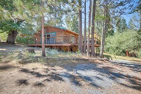 Peaceful Wooden Cabin, 2 Mi to Bass Lake!