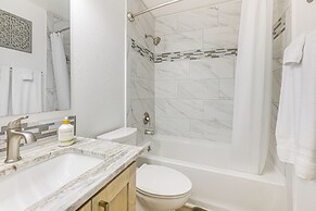 Walk to Parks: Snug Soldotna Sanctuary!