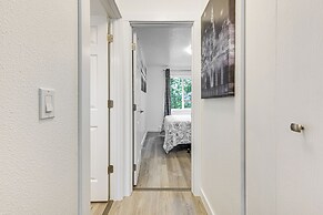 Walk to Parks: Snug Soldotna Sanctuary!