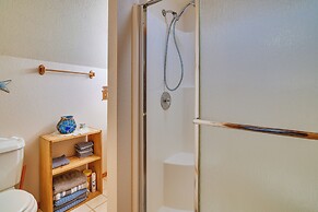 3 Mi to Table Rock Lake: Cabin w/ Fire Pit!